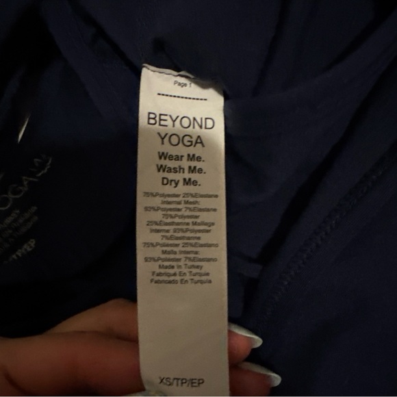 BEYOND YOGA Navy PowerBeyond Strive Cropped Tank Support Shelf Bra Sz XS NWT - Picture 8 of 8